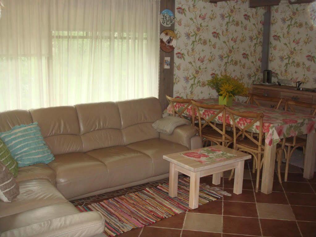 Estere Cesis Bagian luar foto